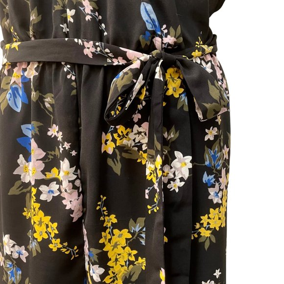 Dex Shortsleeve Wrap Floral Jumpsuit Size: 3X - Picture 3 of 5
